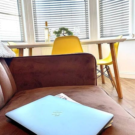 Beautiful Space Stylish And Modern! Perfect Location Blackpool Extérieur photo