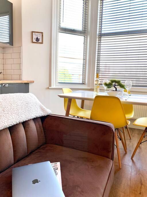 Beautiful Space Stylish And Modern! Perfect Location Blackpool Extérieur photo