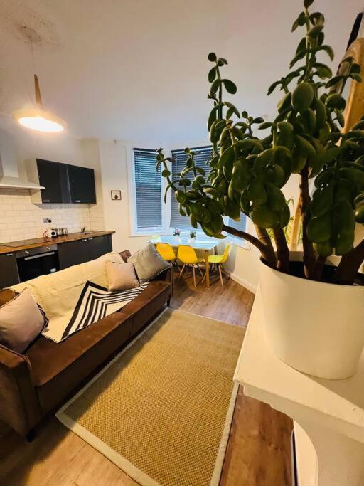 Beautiful Space Stylish And Modern! Perfect Location Blackpool Extérieur photo