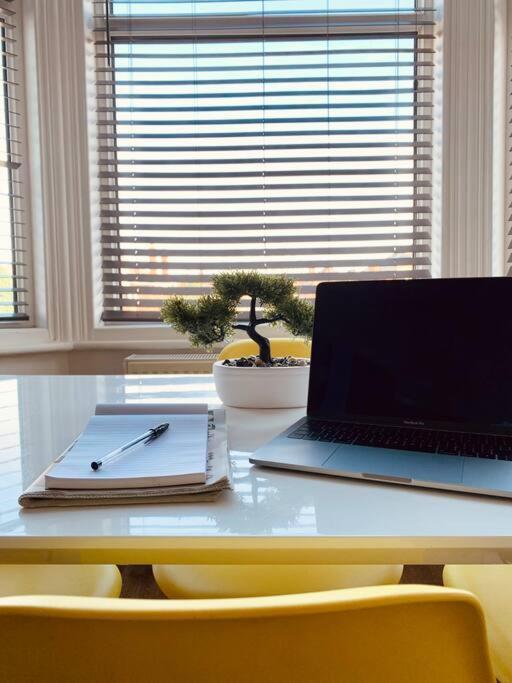 Beautiful Space Stylish And Modern! Perfect Location Blackpool Extérieur photo